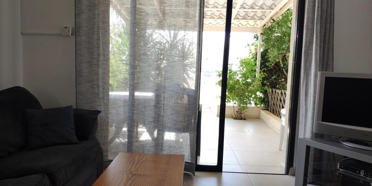 Isabella Townhouse Villa Paphos Exterior foto