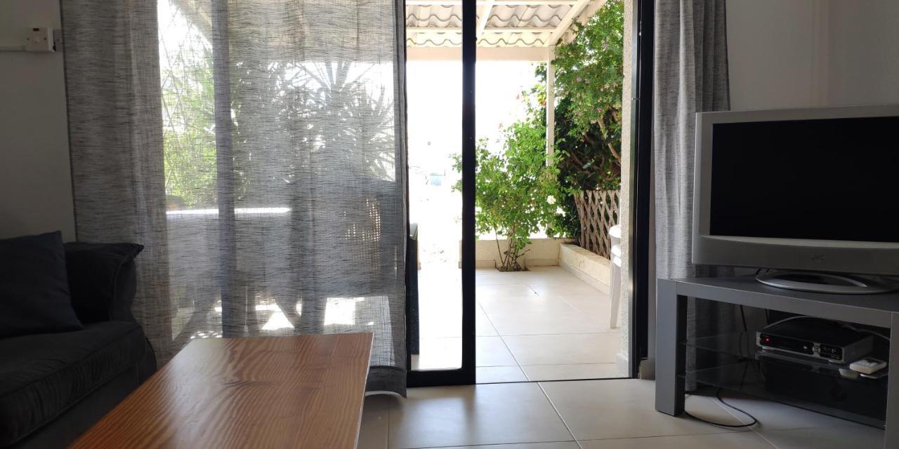 Isabella Townhouse Villa Paphos Exterior foto
