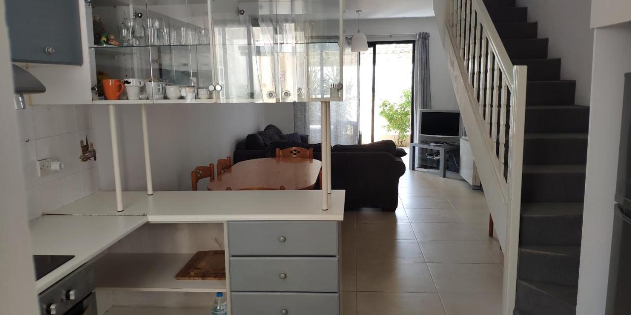 Isabella Townhouse Villa Paphos Exterior foto